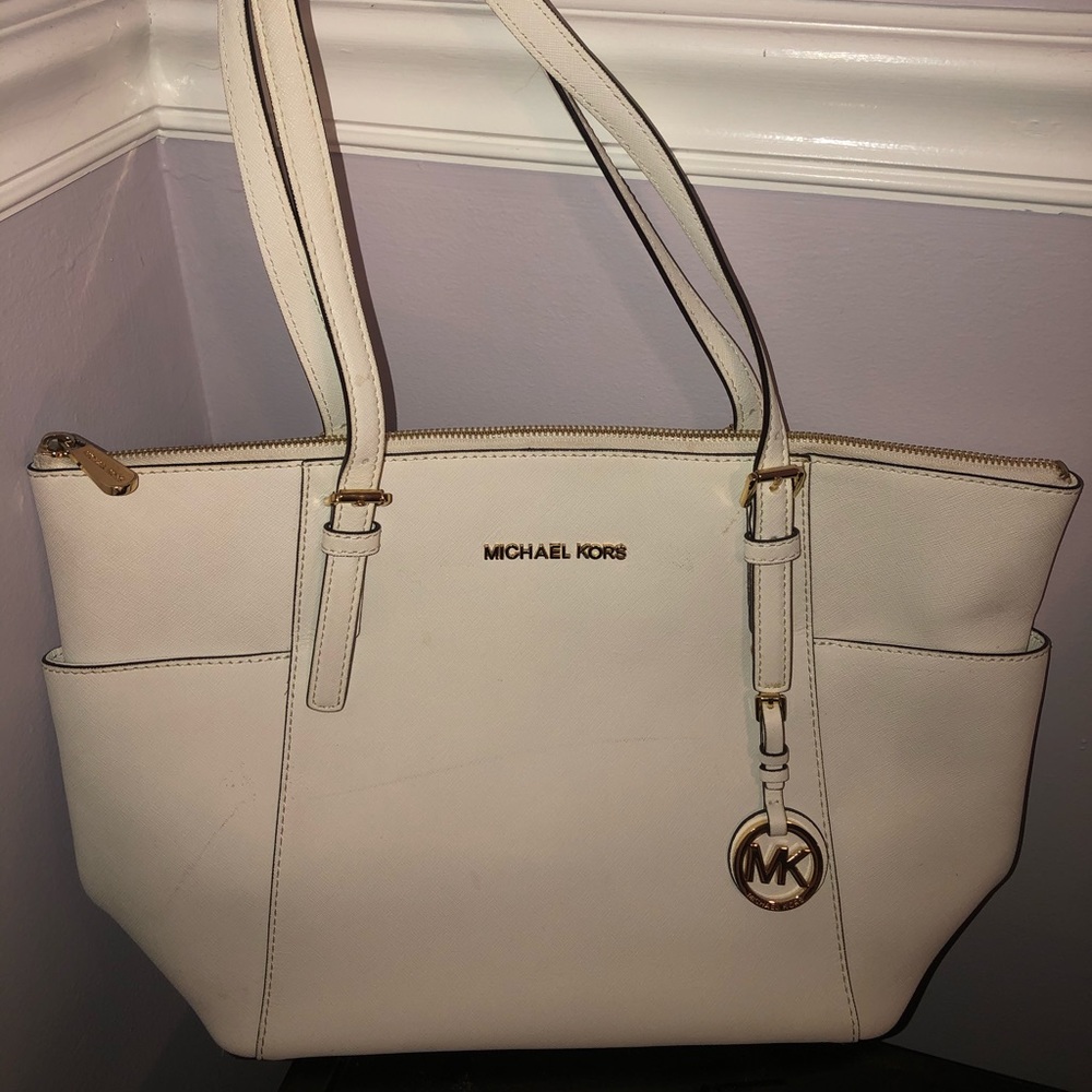 White michael kors bag